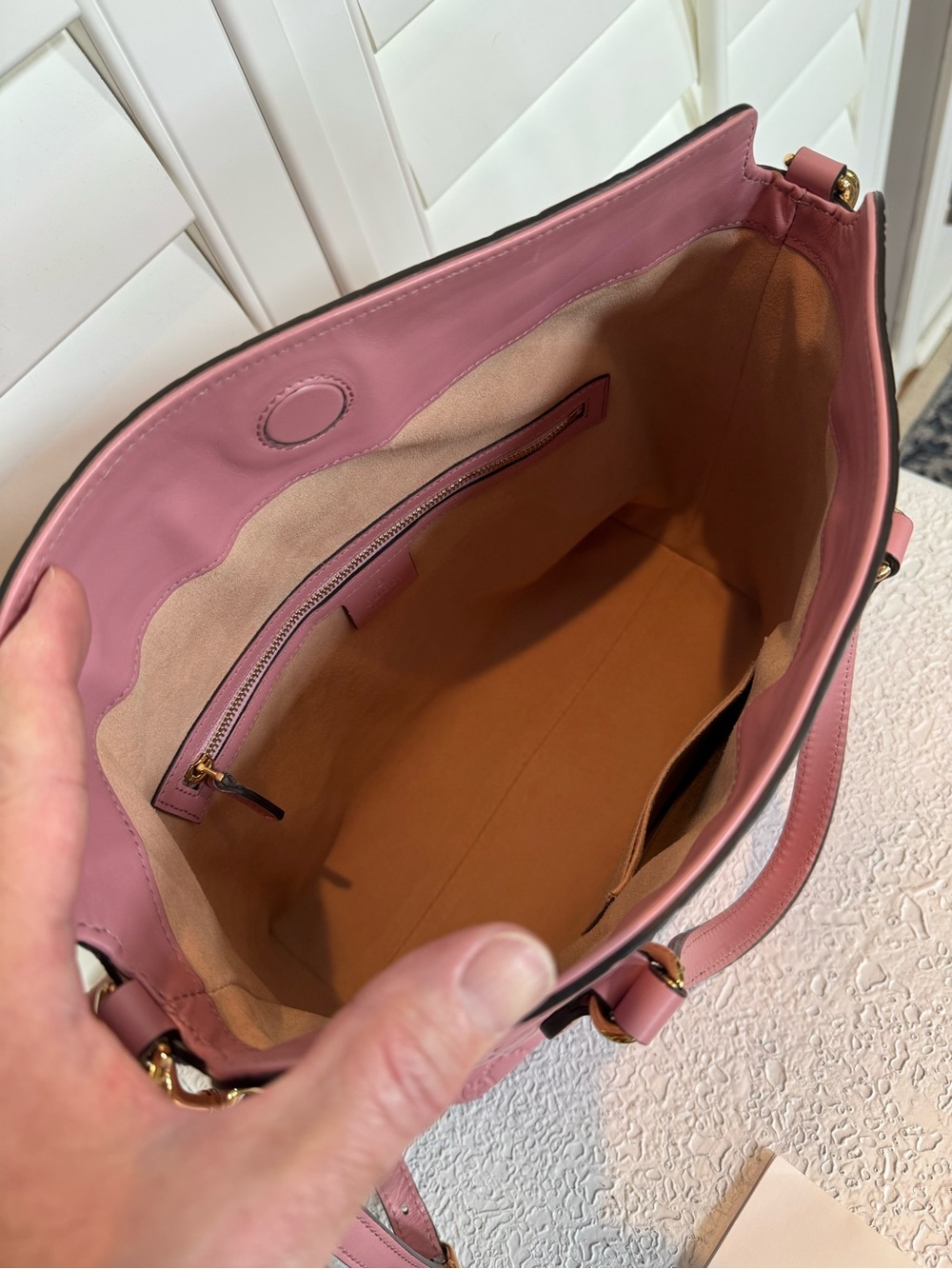 Gucci Guccissima Pink GG-Embossed Leather Tote - Crossbody - Picture 6 of 7